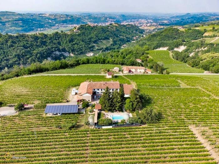 Casa con 6 locali in vendita in Canelli