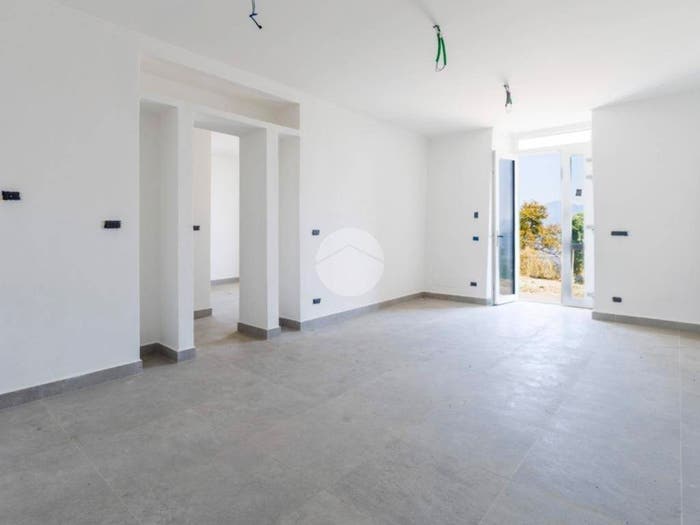 Appartamento trilocale in vendita in Via Cima di S Pantaleo, Righi, Genova