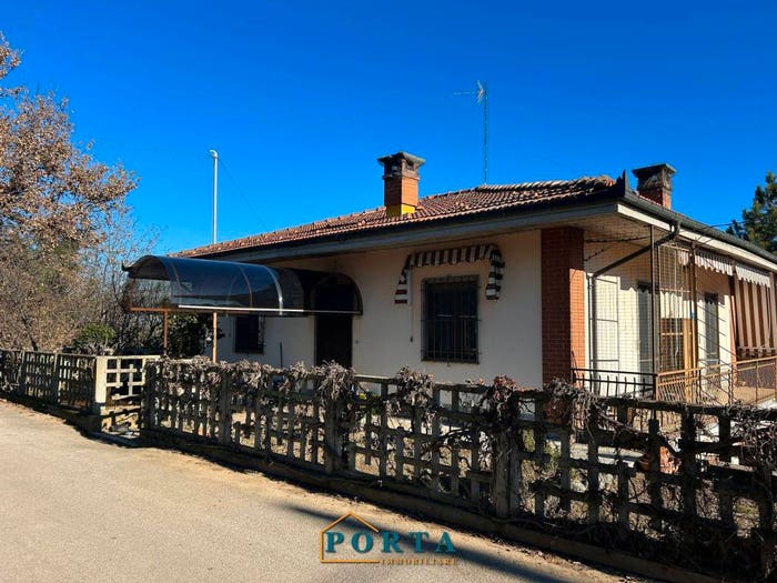 Casa con 5 locali in vendita in Località Pià, Piozzo