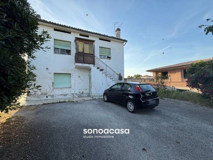 Casa con 5 locali in vendita in Via Doria, Torrette Ponte Sasso, Fano