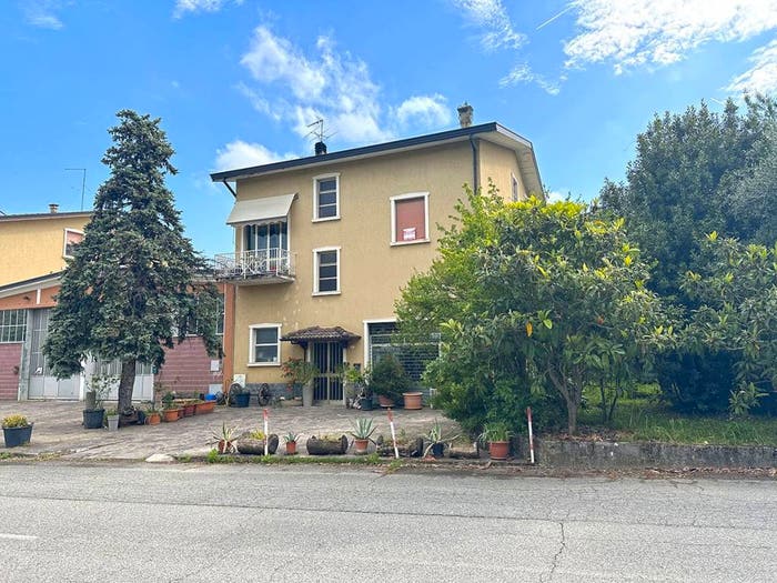 Casa con 6 locali in vendita in Via Alberto Vaccari, Centro, Ponte dell'Olio