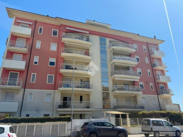Appartamento trilocale in vendita in Via Don Milani, Centro, Alba Adriatica