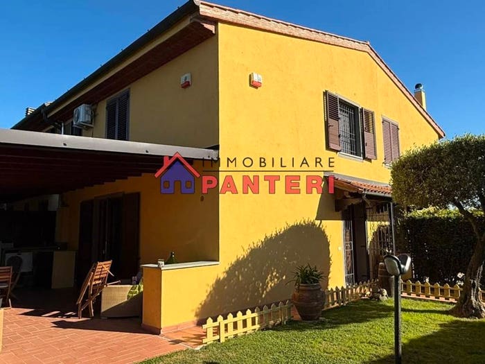 Casa quadrilocale in vendita in Via Albinatico, Centro, Ponte Buggianese