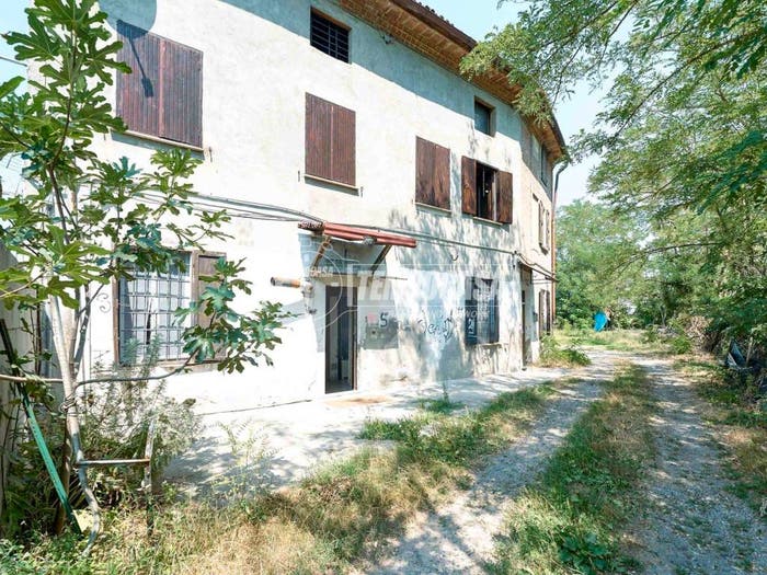 Casa con 6 locali in vendita in Strada Statale Padana Inferiore, Vescovato