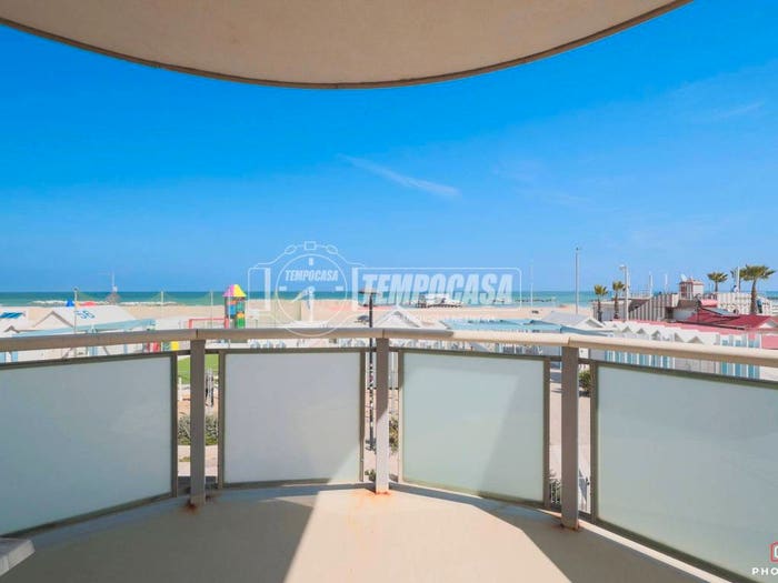 Appartamento trilocale in vendita in Via Carducci, Cattolica