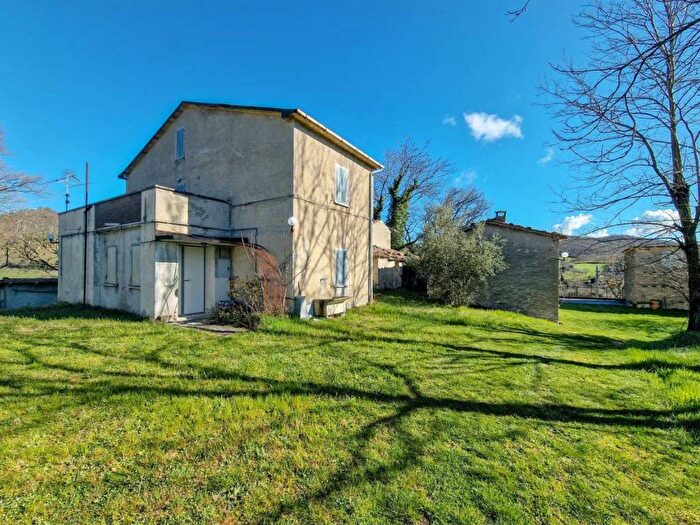 Casa con 6 locali in vendita in località San Lorenzo in Canfiago, Acqualagna