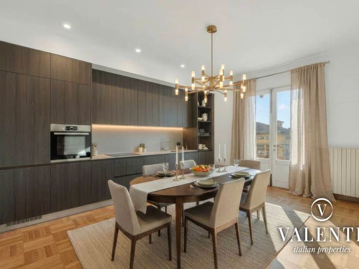 Appartamento con 5 locali in vendita in Via Novembre, Centro, Montale