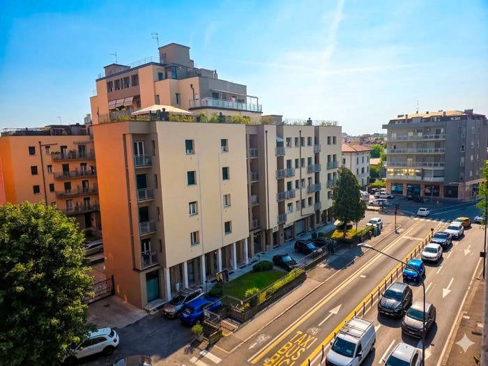 Appartamento quadrilocale in vendita in Via Guido Zadei, Via Veneto Borgo Trento, Brescia