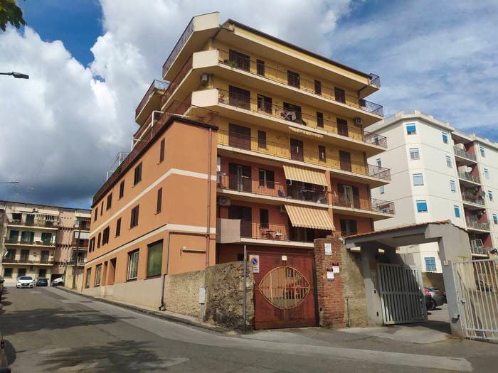 Appartamento quadrilocale in vendita in Via Contesse, Santa Lucia San Filippo, Messina