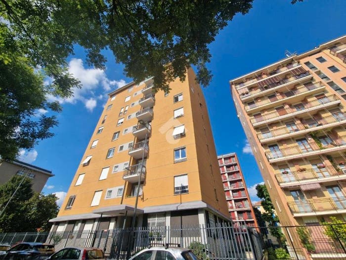 Appartamento trilocale in vendita in Via dello Storno, Inganni, Milano