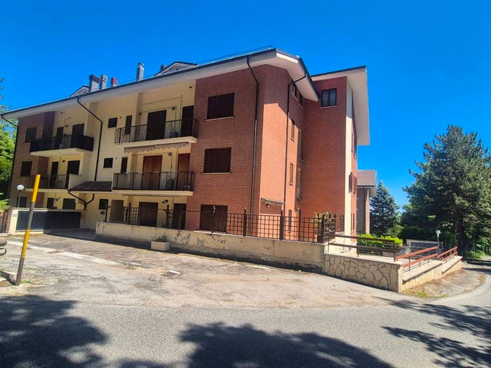 Casa trilocale in vendita in Strada Provinciale per Avezzano, Rocca di Cambio