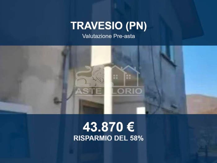Casa con 6 locali in vendita in Via Giuseppe Garibaldi, Usago, Travesio