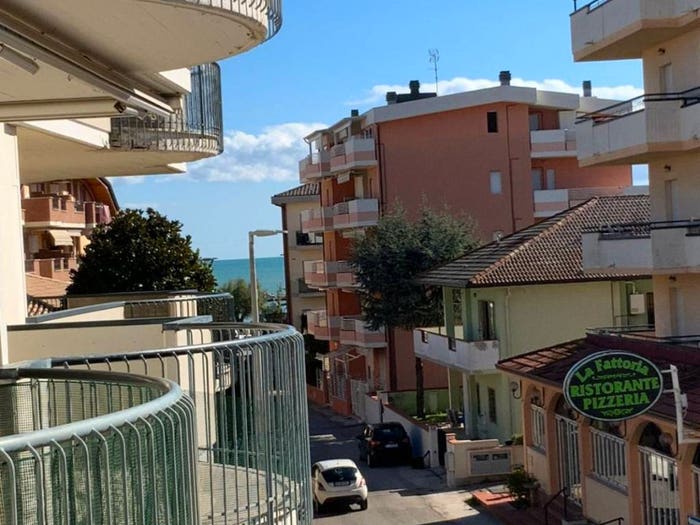 Appartamento trilocale in vendita in Via Malta, Lungomare Marconi, Alba Adriatica
