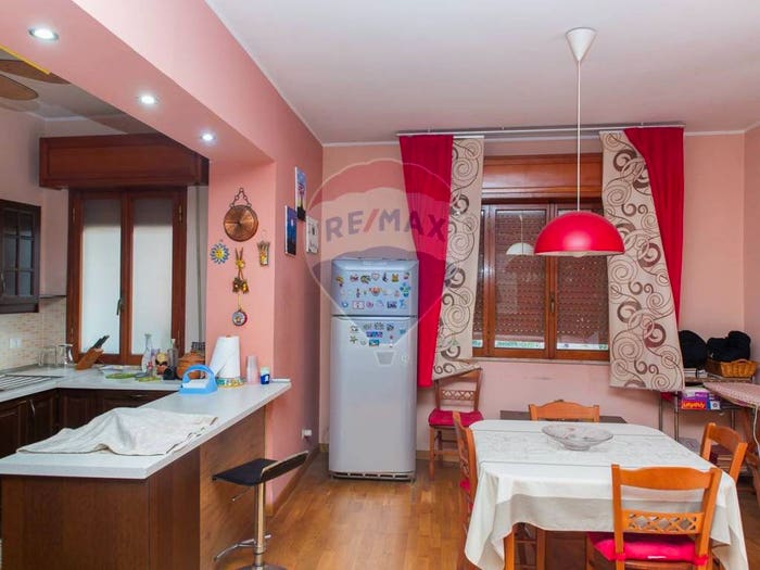 Appartamento con 5 locali in vendita in Via Regina Margherita, Fiumefreddo di Sicilia