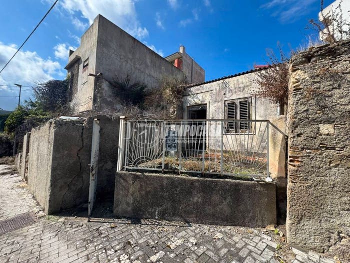 Casa bilocale in vendita in Località Massa Santa Lucia Massa Santa Lucia, Masse, Messina