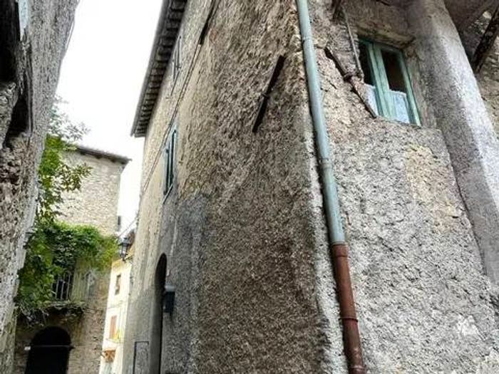Appartamento bilocale in vendita in Via Olivella No Number, Anticoli Corrado