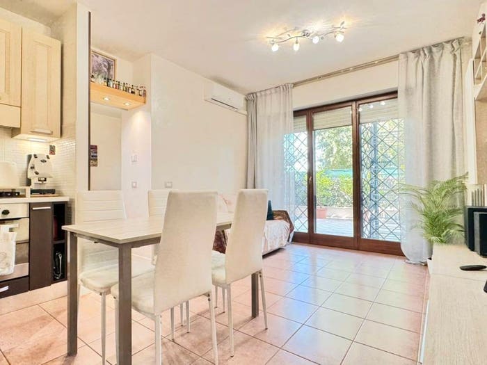 Appartamento bilocale in vendita in Via Raffaello Liberti, Ponte di Nona, Roma