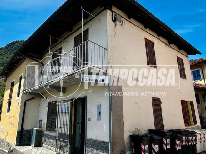 Casa trilocale in vendita in Via Giuseppe Garibaldi, Centro, Trana