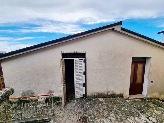 Casa in vendita in Via Olmo, Montefusco