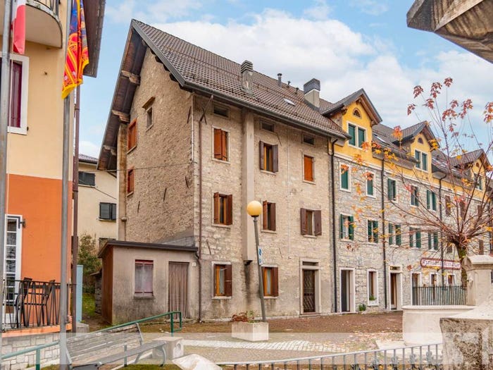 Casa con 6 locali in vendita in Frazione Spert, Spert, Alpago