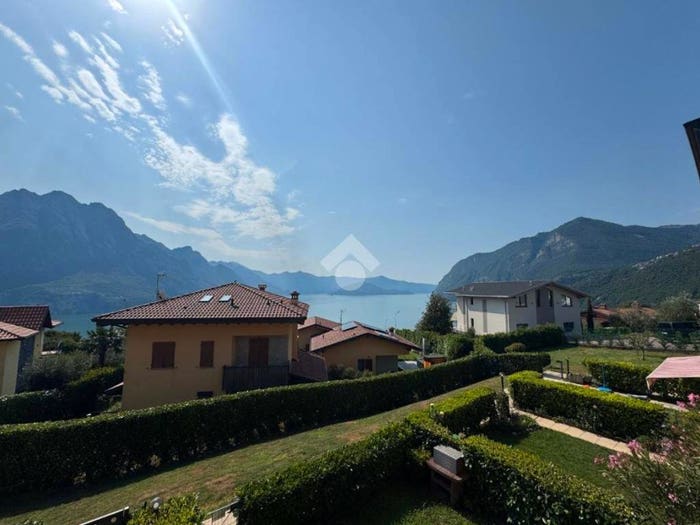 Appartamento trilocale in vendita in Via cimitero, Centro, Riva di Solto