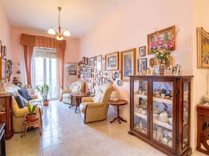 Appartamento con 5 locali in vendita in via Giudice Chiano, Piazza Giovanni XXIII, Cagliari