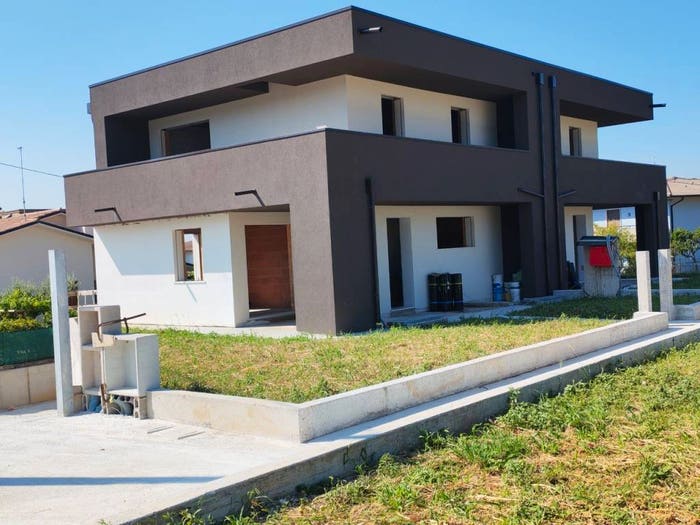 Casa con 5 locali in vendita in VIA ZANCHE, Carrè