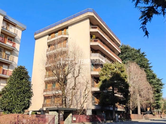 Appartamento trilocale in vendita in Via aprile, Centro, Paderno Dugnano