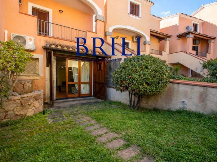 Appartamento trilocale in vendita in Via Dante Alighieri, Golfo Aranci