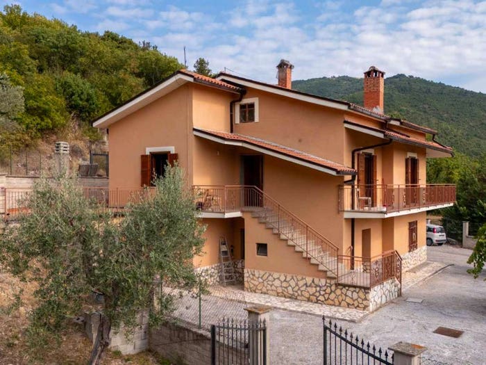 Casa con 6 locali in vendita in Casa Voltafonte, Mompeo