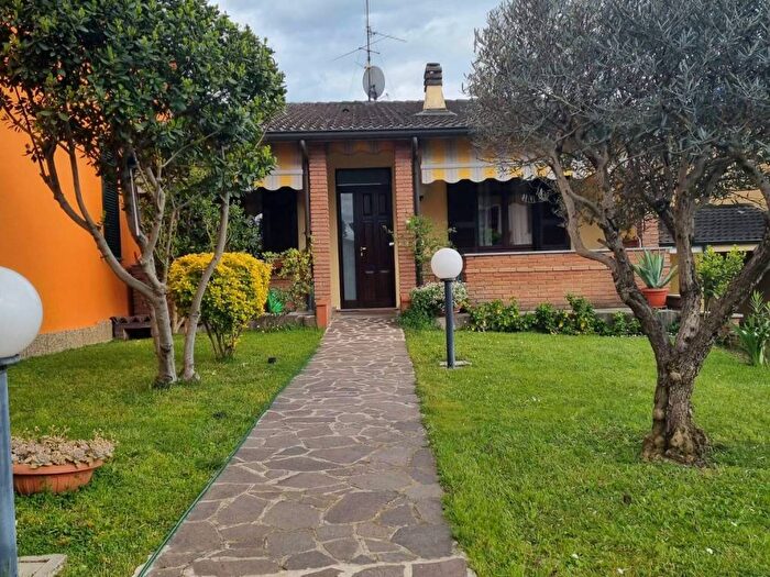 Casa con 6 locali in vendita in Via Giacomo Puccini, Centro, Cavenago d'Adda