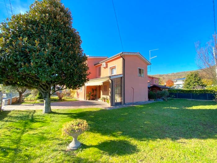 Casa con 6 locali in vendita in Via Guido Negri, Centro, Lozzo Atestino