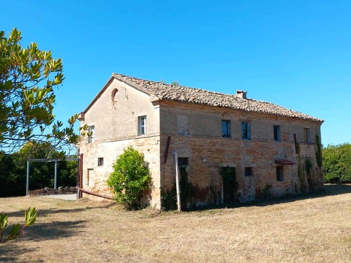Casa con 6 locali in vendita in Via di Jesi, Osimo