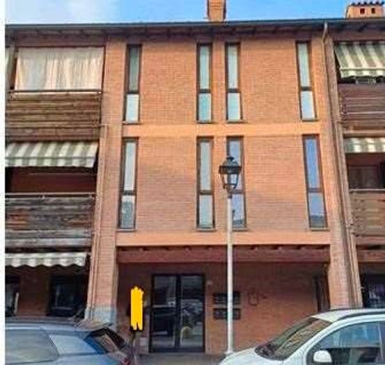 Appartamento quadrilocale in vendita in Piazza monsignor luigi chiodi verdello bg italia, Verdello