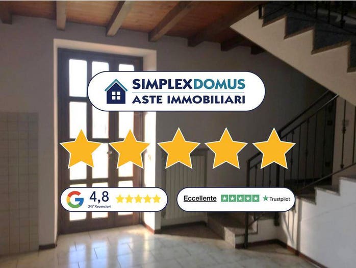 Appartamento con 5 locali in vendita in Via Volta, Lipomo