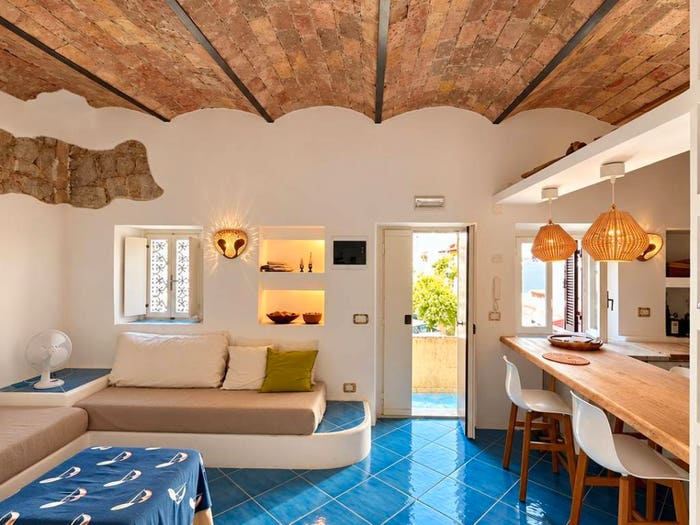 Appartamento quadrilocale in vendita in Piazza Brusiri Vici, Centro, San Felice Circeo