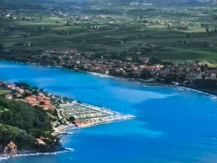 Appartamento trilocale in vendita in Ameglia