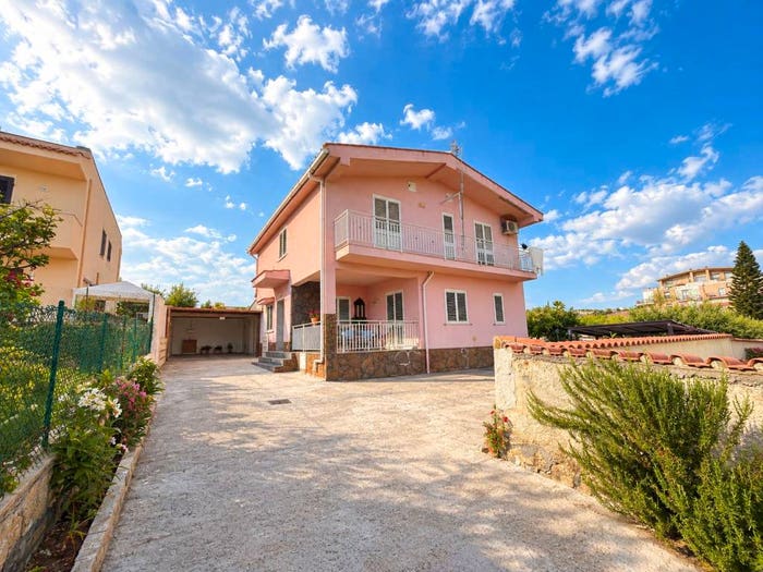 Casa con 6 locali in vendita in Via degli Ulivi, San Leone Villaseta Villaggio, Agrigento