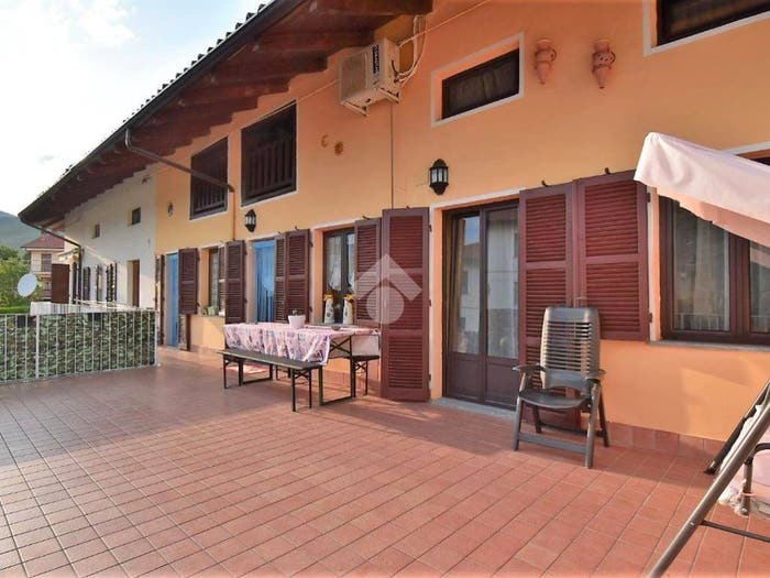 Appartamento con 5 locali in vendita in Via Sacra di San Michele, Centro, Giaveno