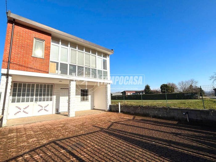 Casa con 5 locali in vendita in Via Vittorio Veneto, Vische