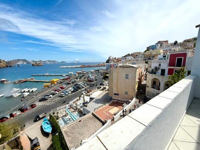 Casa quadrilocale in vendita in Via Nuova, Centro, Ponza