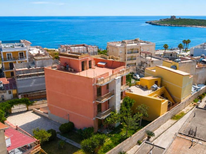 Casa con 6 locali in vendita in Via Europa, Portopalo di Capo Passero
