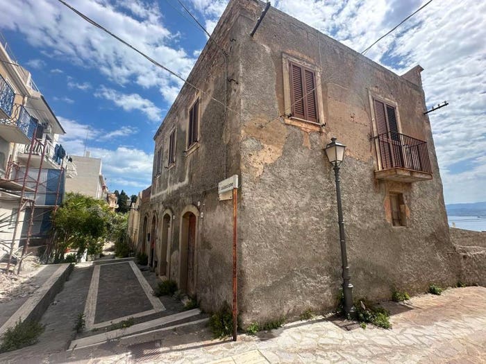 Casa con 5 locali in vendita in Via Francesco Calascione, Centro, Milazzo