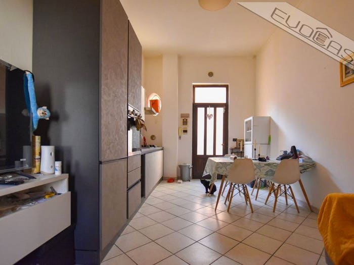 Appartamento trilocale in vendita in Via Savoia, Centro, Pinerolo