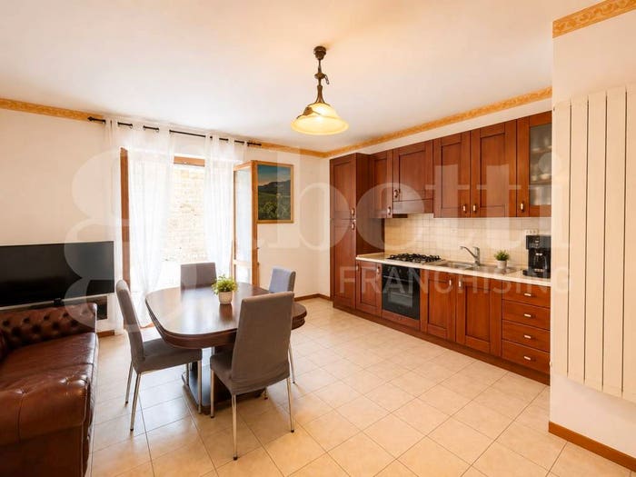 Appartamento trilocale in vendita in Via Marzabotto, Centro, Orte