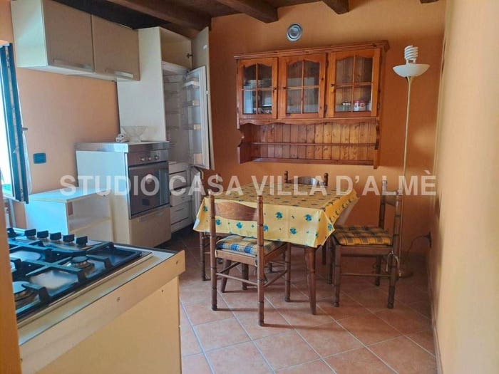 Appartamento bilocale in vendita in Via Contrada Bonaldi, Centro, Oltre il Colle