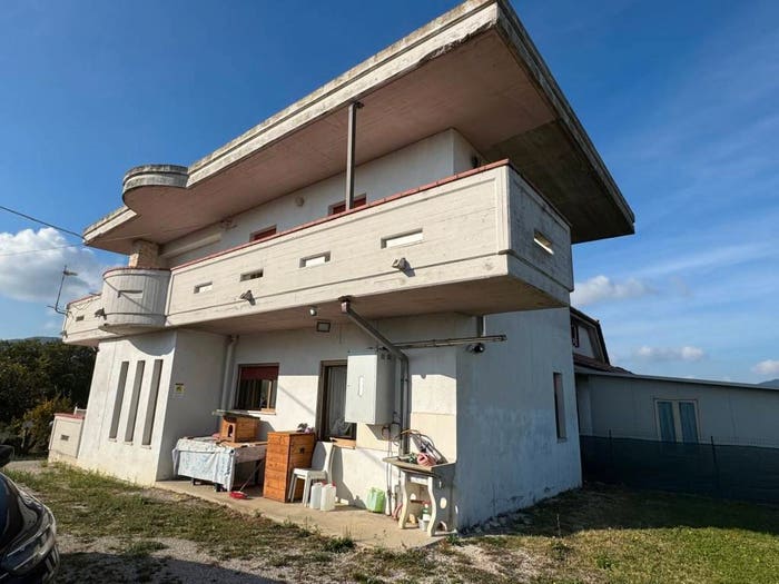 Casa bilocale in vendita in Contrada Rufiano, Castignano