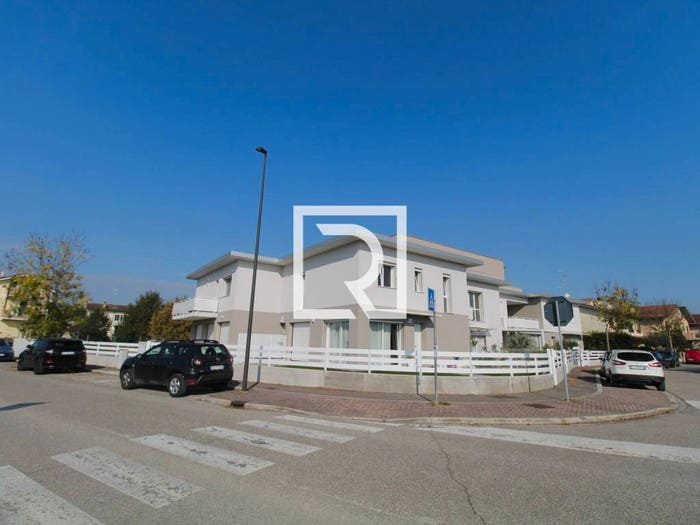 Casa quadrilocale in vendita in dell'Ulivo, Ponte Nuovo Madonna dell'Albero, Ravenna
