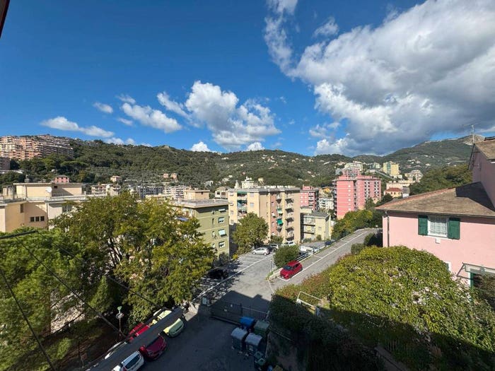 Appartamento trilocale in vendita in Via Stefanina Moro, Quezzi, Genova