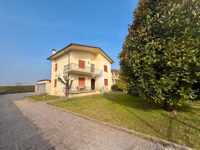 Casa con 5 locali in vendita in Via Postioma di Salvarosa, Castelfranco Veneto